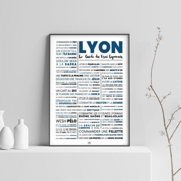Affiche lyon : le guide du vrai lyonnais - La suite, affiche minimaliste sur fond clair